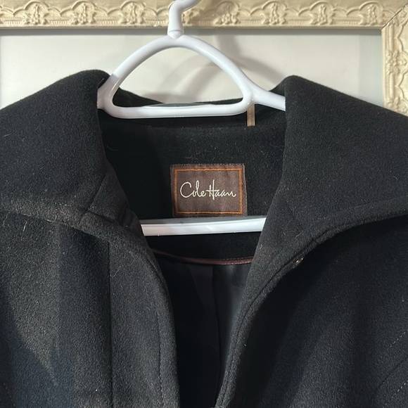 COLE HAAN | Black Trench Coat with Notched Lapel - Picture 3 of 16